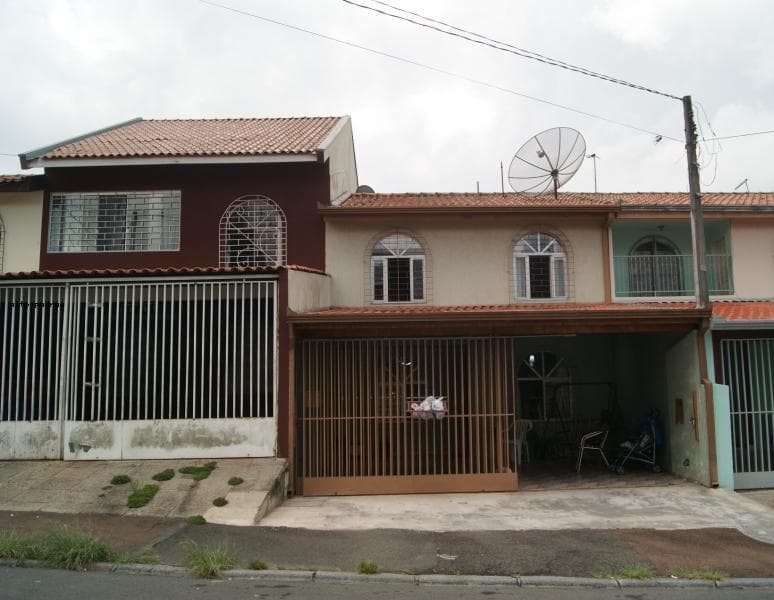 Sobrado para Venda em Curitiba / PR no bairro capao raso