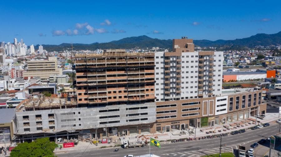 Apartamento para Venda em Balneário Camboriú / SC no bairro Estados