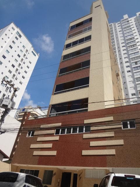 Apartamento 3 dormitórios para Venda em Balneário Camboriú / SC no bairro CENTRO
