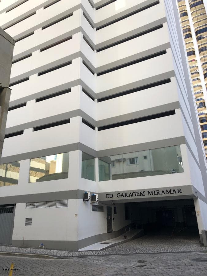 Imóveis Comerciais para Venda em Balneário Camboriú / SC no bairro CENTRO