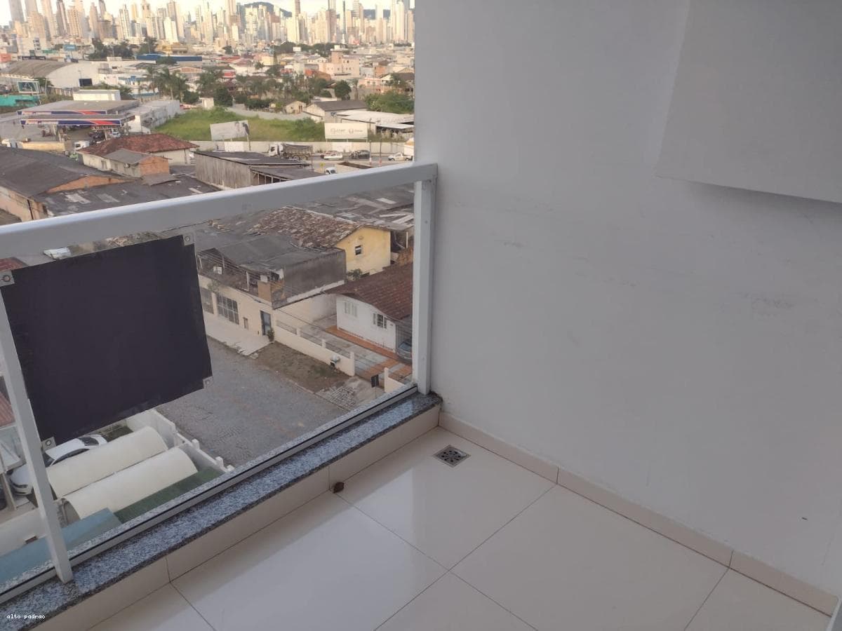 Apartamento 2 Quartos para Venda em Camboriú / SC no bairro Tabuleiro