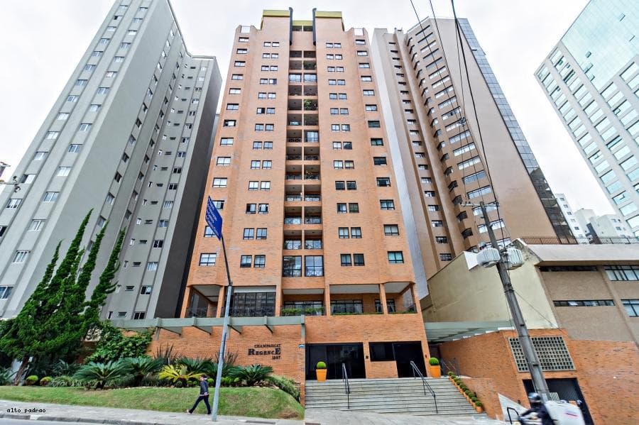 Apartamento 3 dormitórios para Venda em Curitiba / PR no bairro Bigorrilho