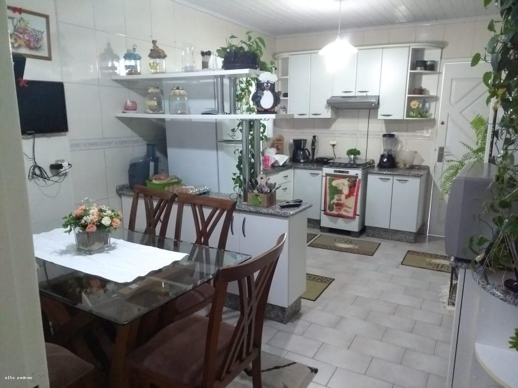 Casa 4 dormitórios ou + para Venda em Balneário Camboriú / SC no bairro CENTRO